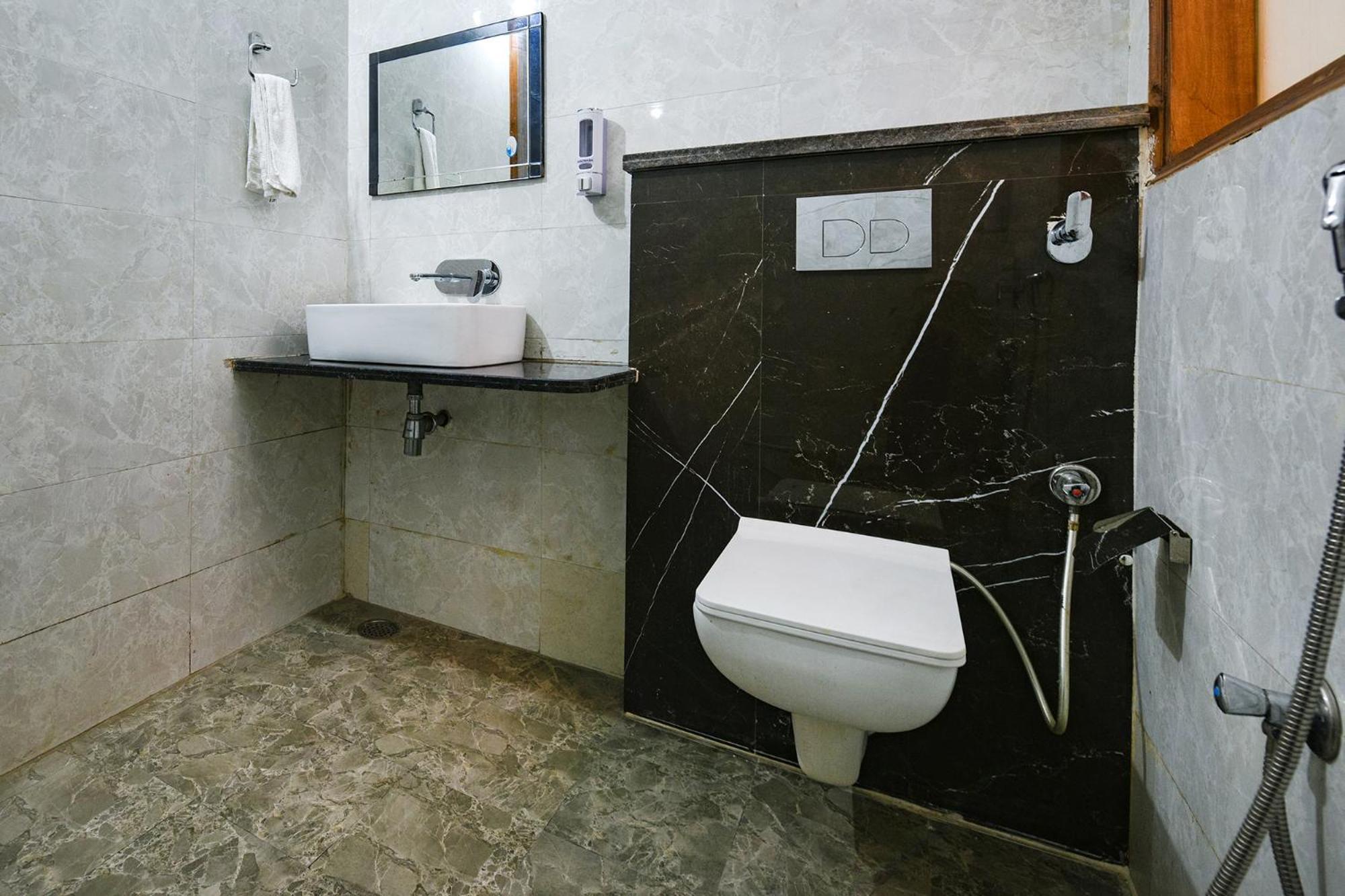 Fabhotel Indian I Gurgaon Ngoại thất bức ảnh